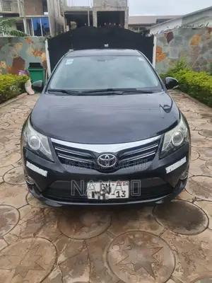 Toyota Avensis 2013 Black