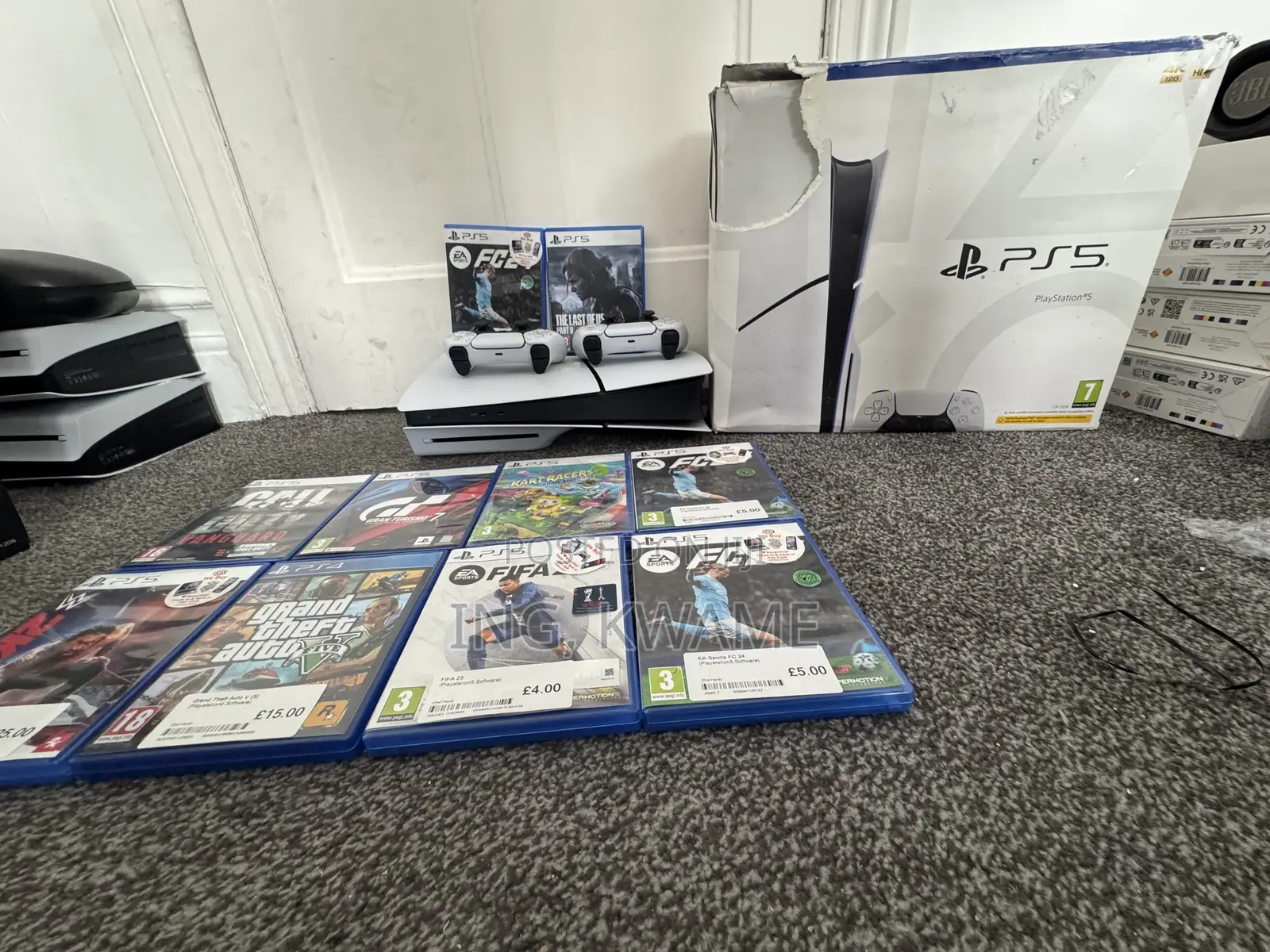 Playstation 5 Slim Cd + 2 Controllers Uk Used + 1 Free Game Cd
