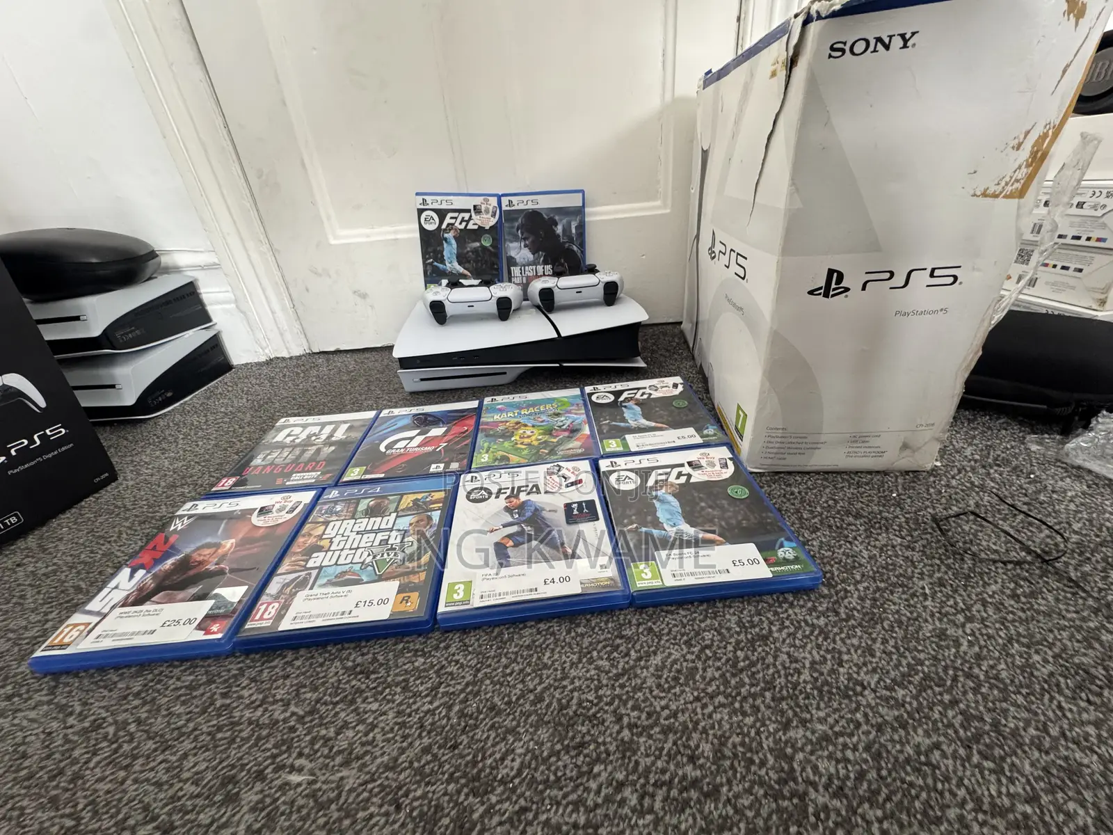 Playstation 5 Slim Cd + 2 Controllers Uk Used + 1 Free Game Cd