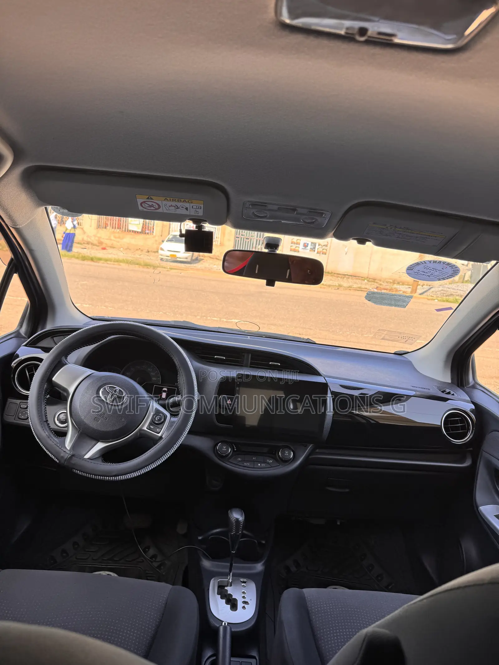 Toyota Vitz 1.5 FWD 5dr 2015 Blue