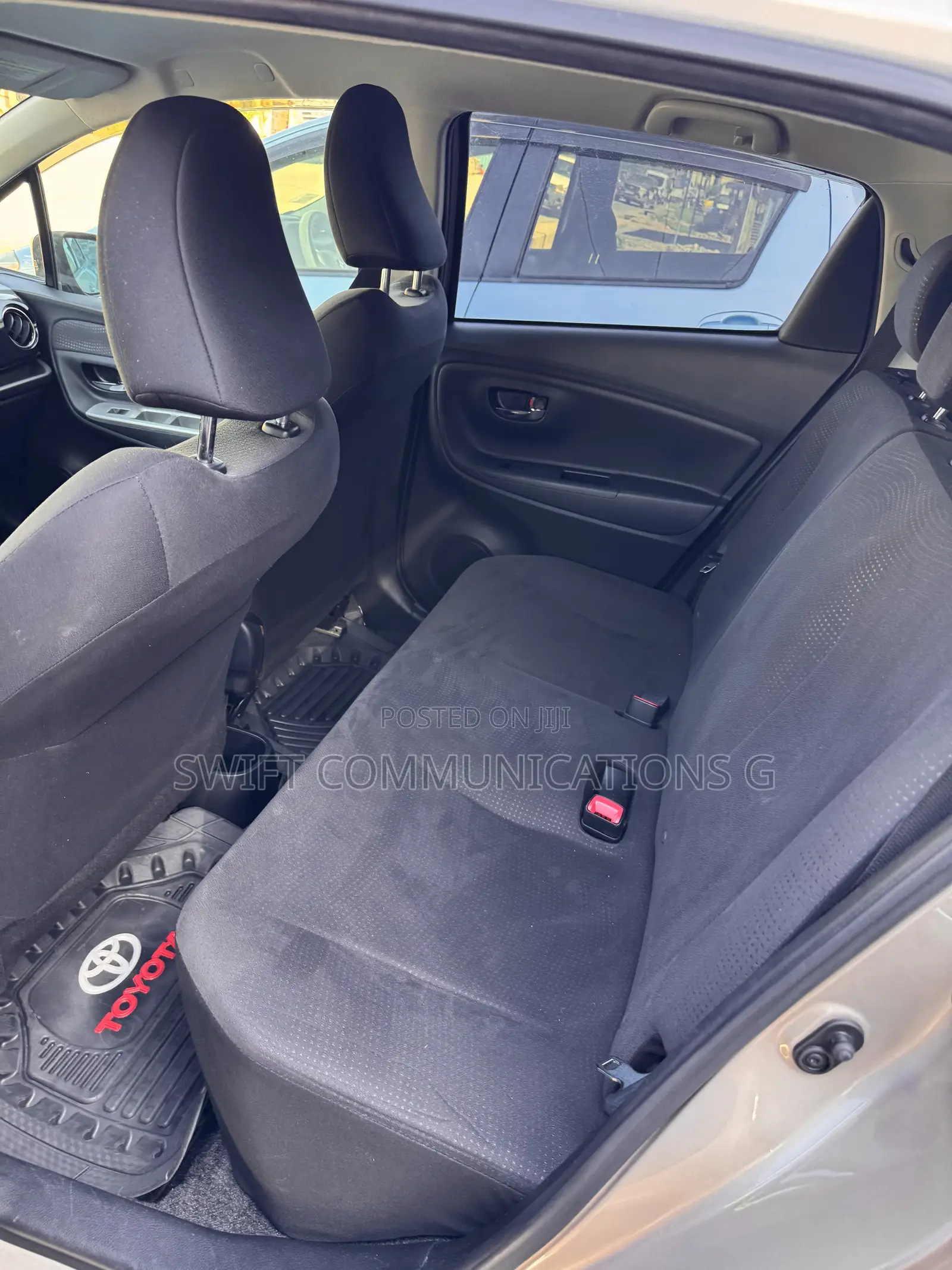 Toyota Vitz 1.5 FWD 5dr 2016 Gold