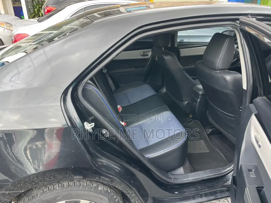 Toyota Corolla 2018 Black