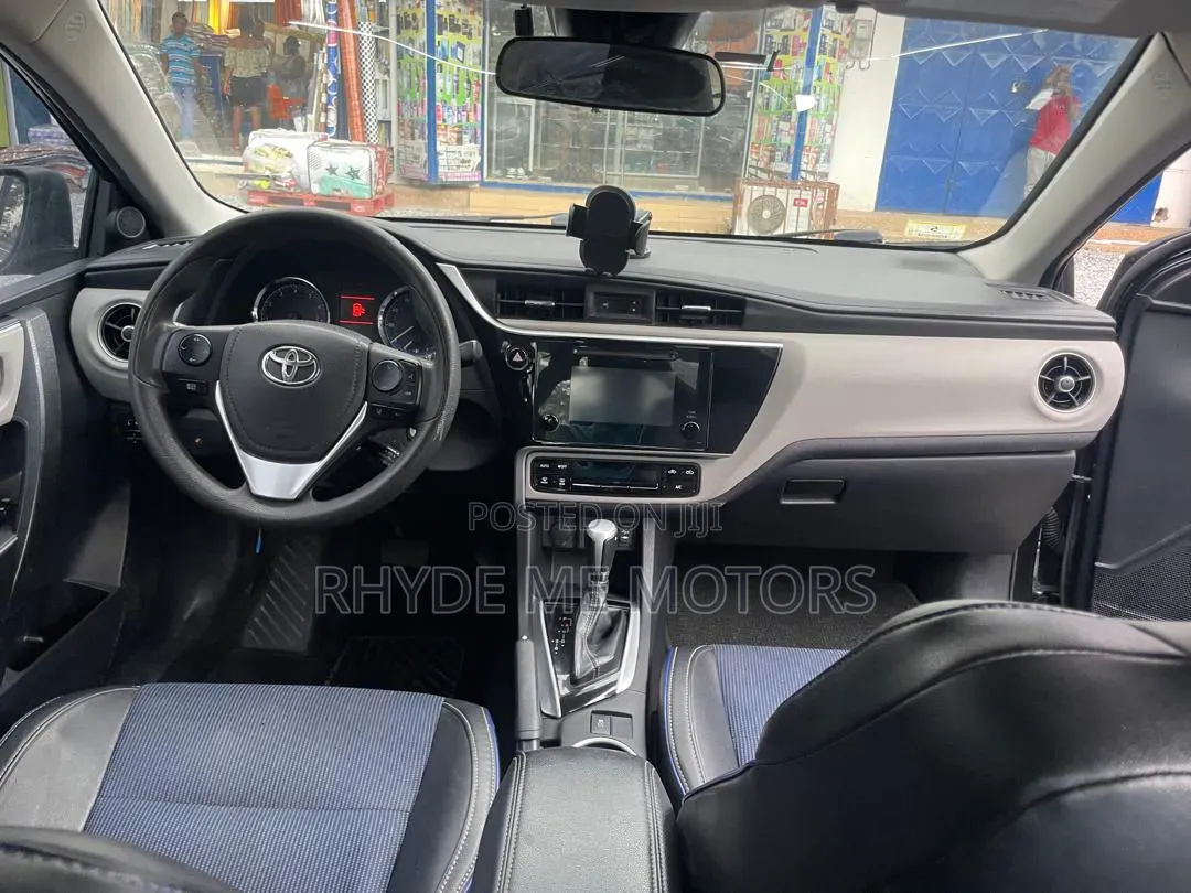 Toyota Corolla 2018 Black