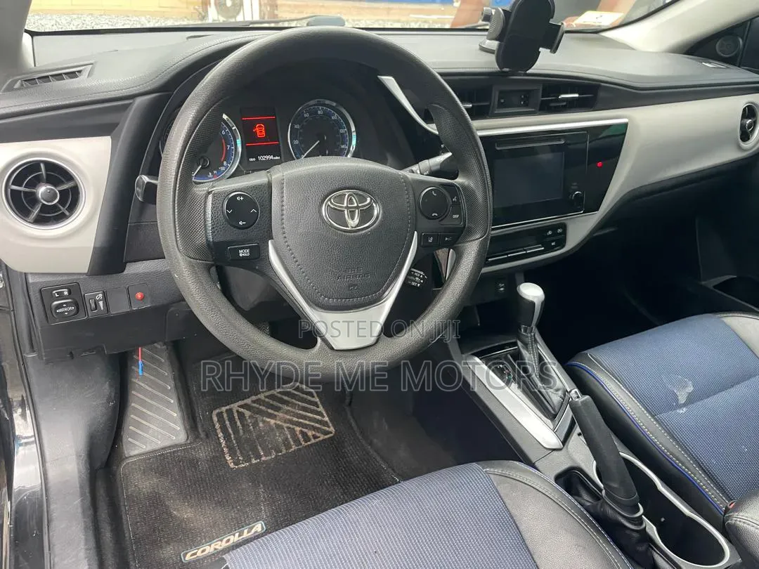 Toyota Corolla 2018 Black