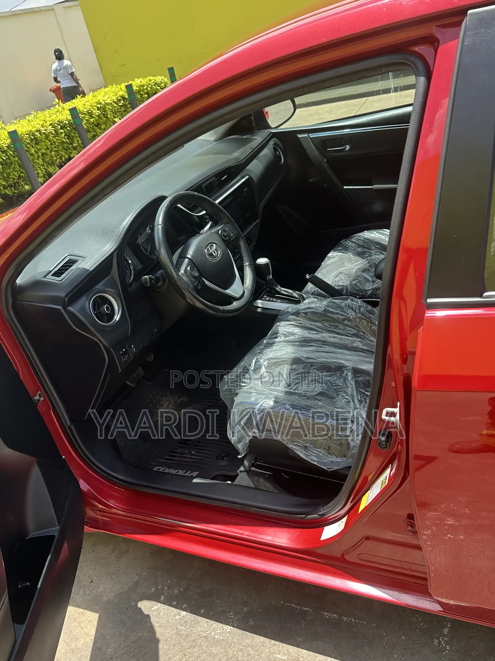 Toyota Corolla SE Special Edition 4dr Sedan (1.8L 4cyl CVT) 2017 Red