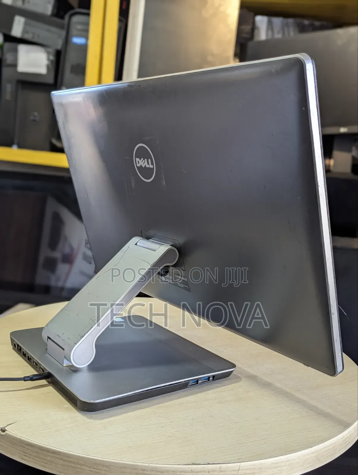Dell Inspiron 27 All-in-One 8GB Intel Core i5 SSD 256GB