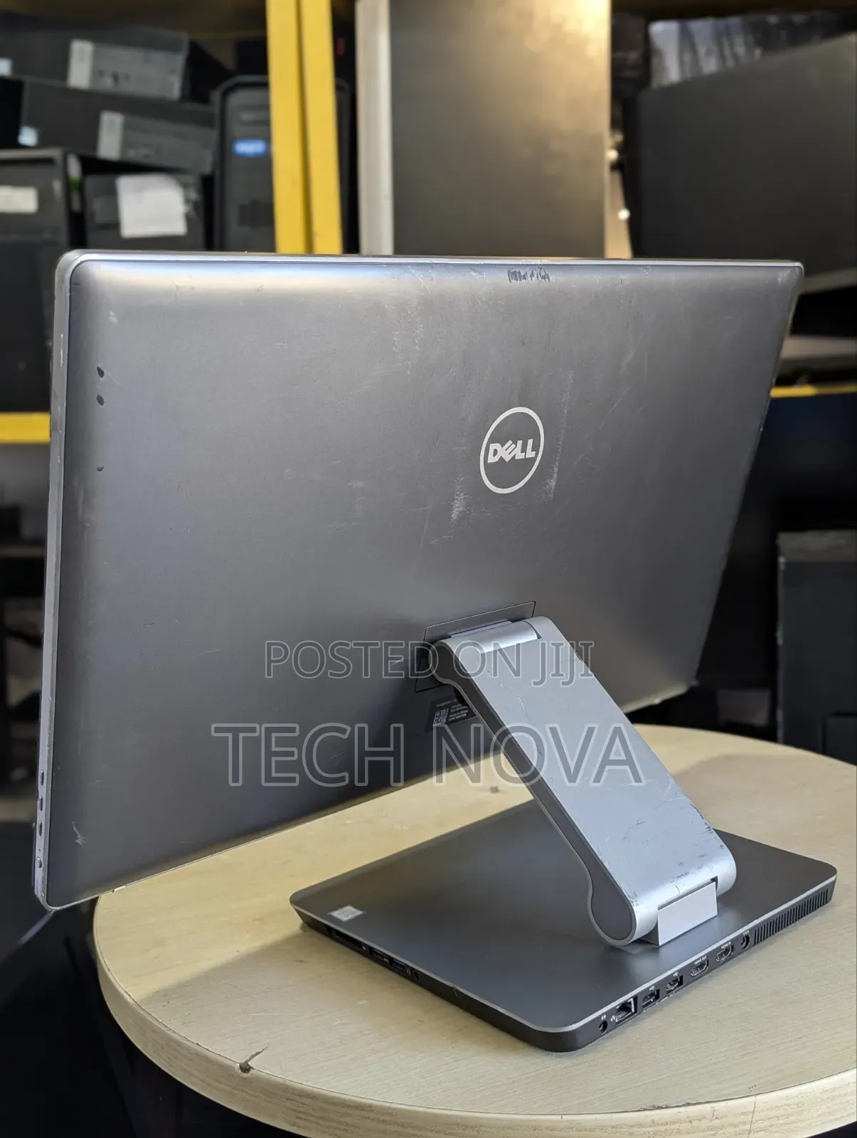 Dell Inspiron 27 All-in-One 8GB Intel Core i5 SSD 256GB