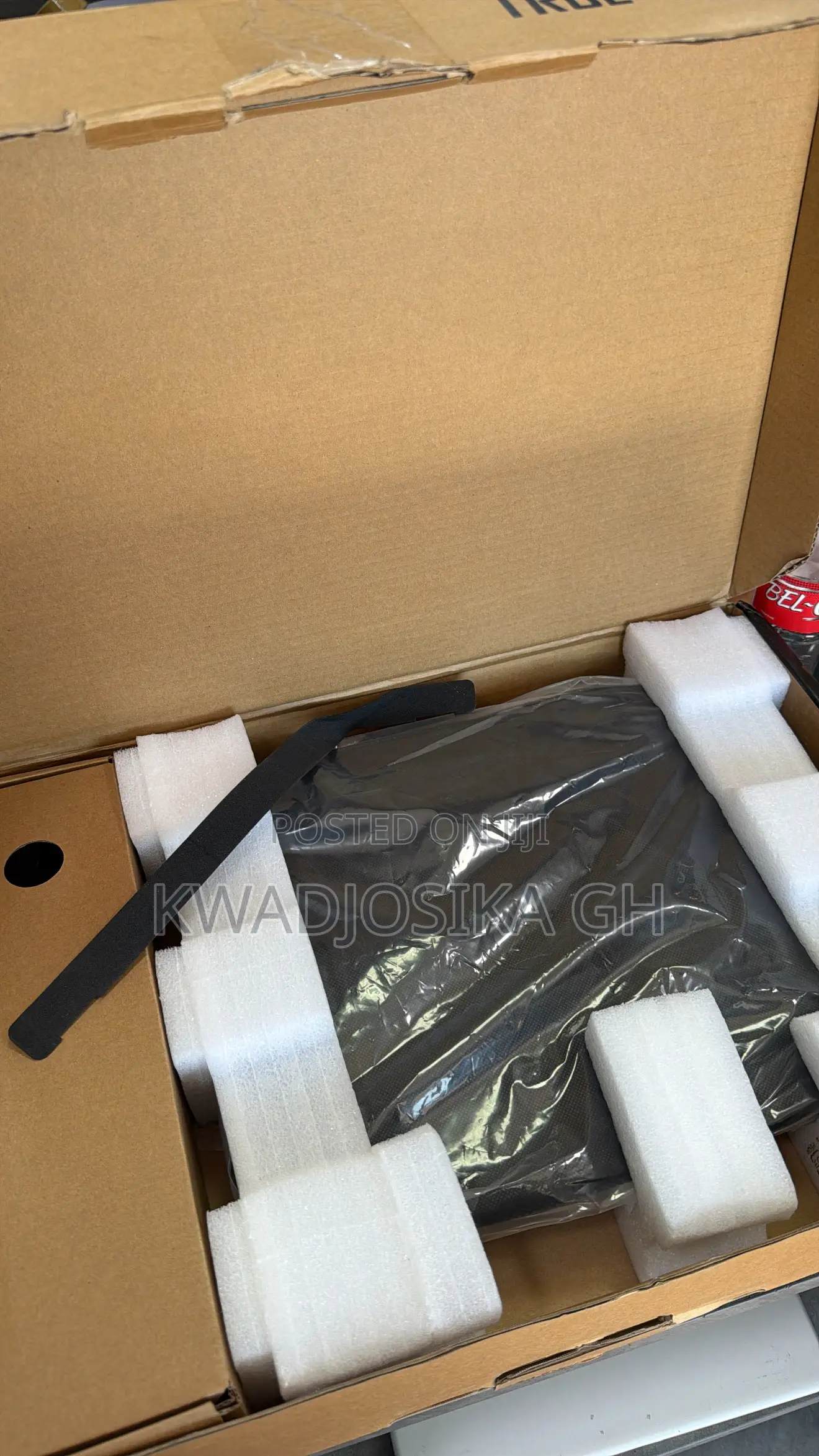 New Laptop MSI GE66 Raider 32GB Intel Core i9 SSD 2T