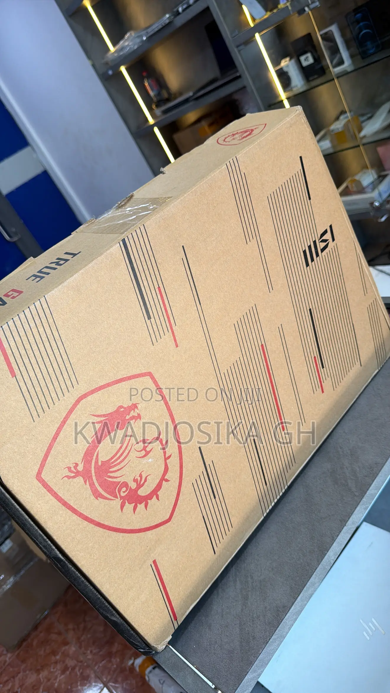 New Laptop MSI GE66 Raider 32GB Intel Core i9 SSD 2T