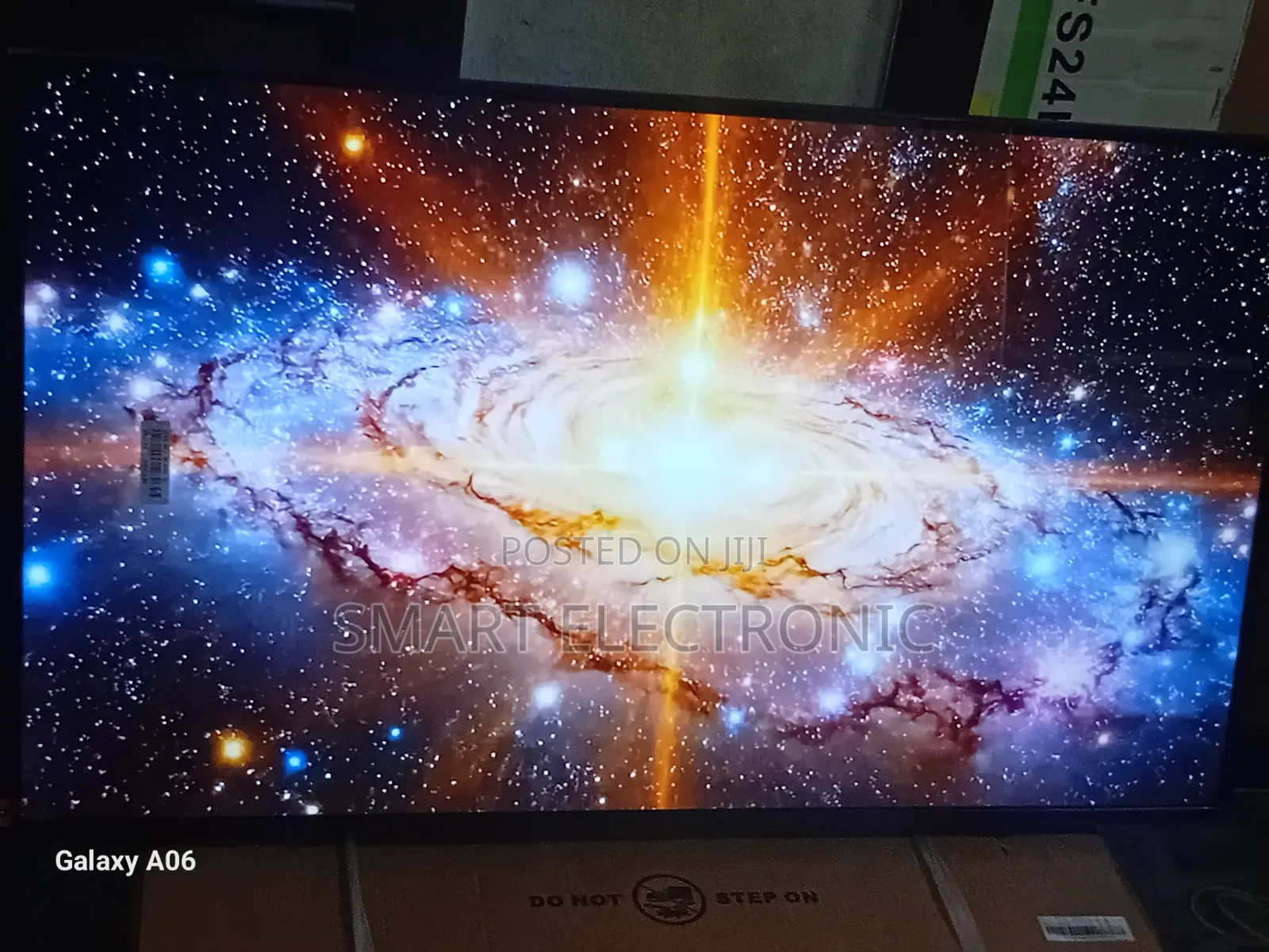 Samsung 43-Inch Smart Television With Wide Viewing Angle