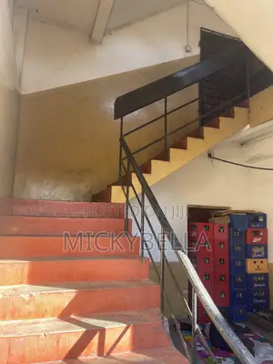 10bdrm House in Accra Poly Area for sale
