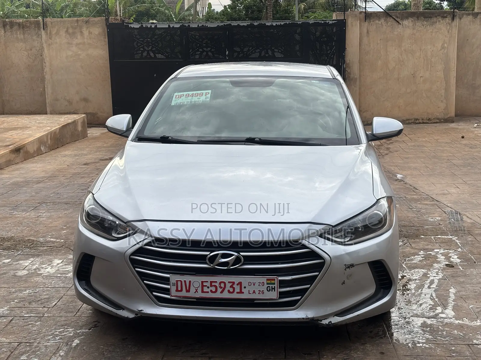 Hyundai Elantra SE Sedan FWD (2.0L 4cyl 6M) 2017 Silver