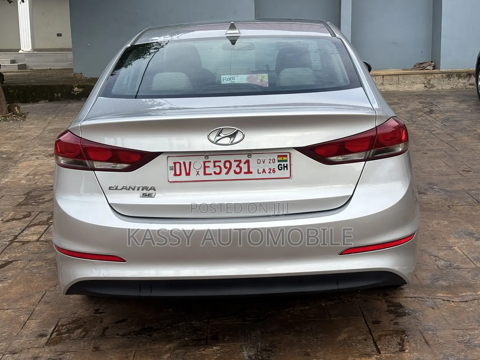 Hyundai Elantra SE Sedan FWD (2.0L 4cyl 6M) 2017 Silver