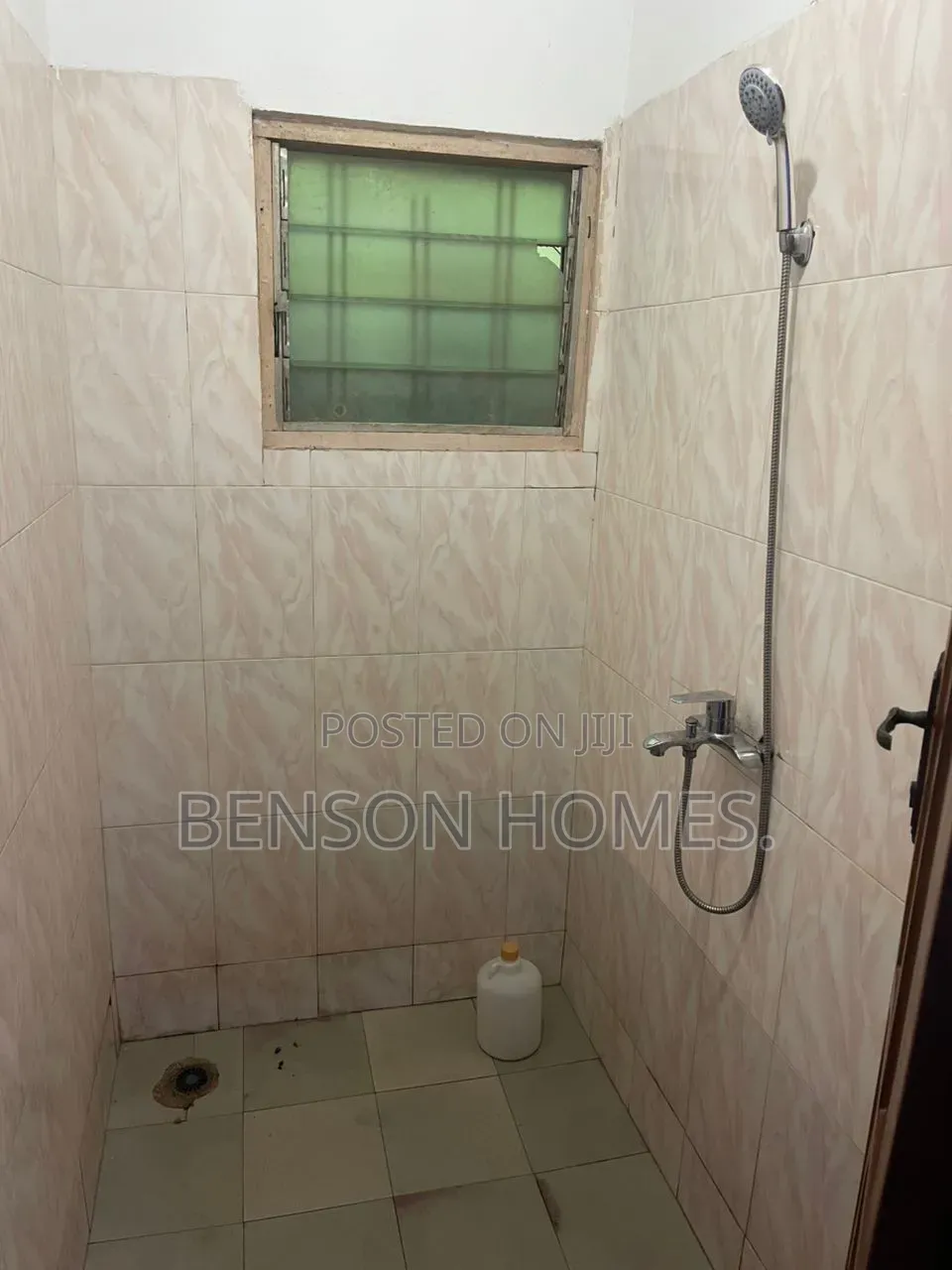 3bdrm House in Baatsona Total for rent