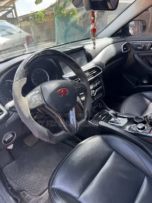Infiniti QX30 2017 Black