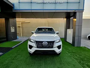 Toyota Fortuner 2022 White