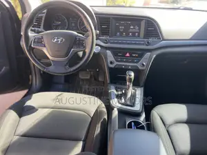 Hyundai Elantra SE 2018 Black
