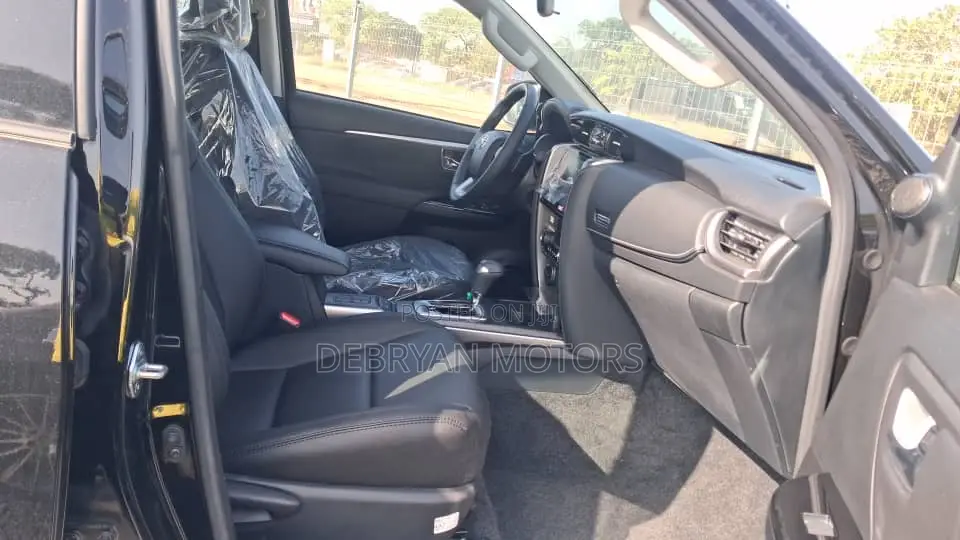 New Toyota Fortuner 2025 Black