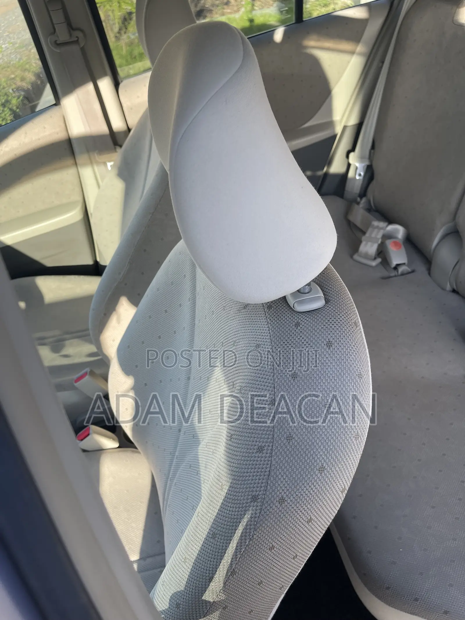 Toyota Vitz 1.0 FWD 3dr 2010 Silver