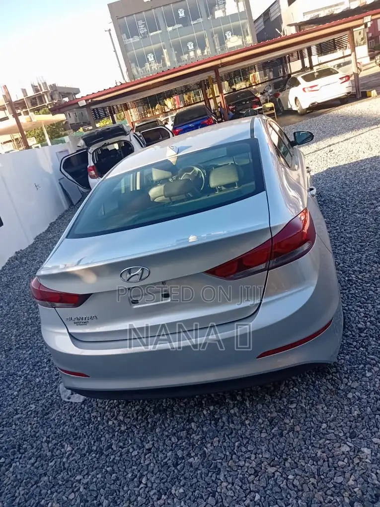 Hyundai Elantra Limited 2018 Silver
