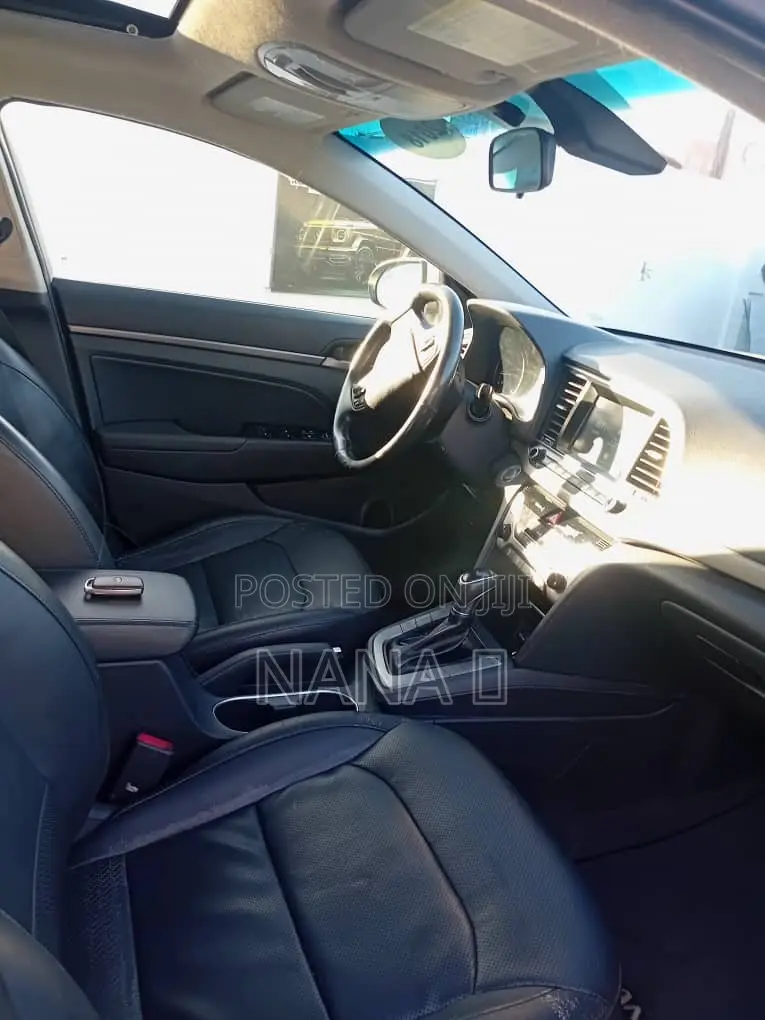 Hyundai Elantra Limited 2018 Silver