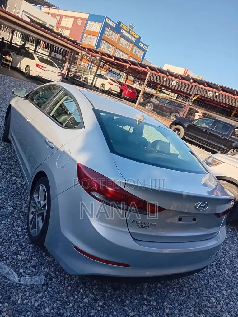 Hyundai Elantra Limited 2018 Silver