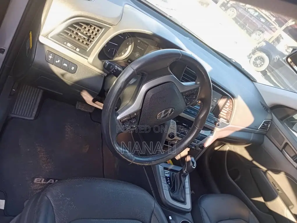 Hyundai Elantra Limited 2018 Silver