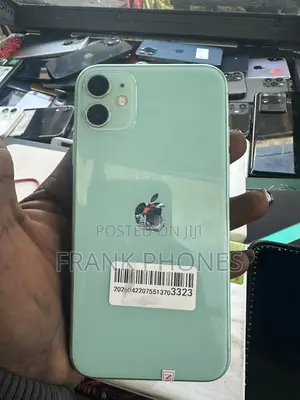 New Apple iPhone 11 128 GB Green