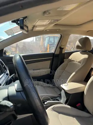 Hyundai Elantra Limited 2018 White