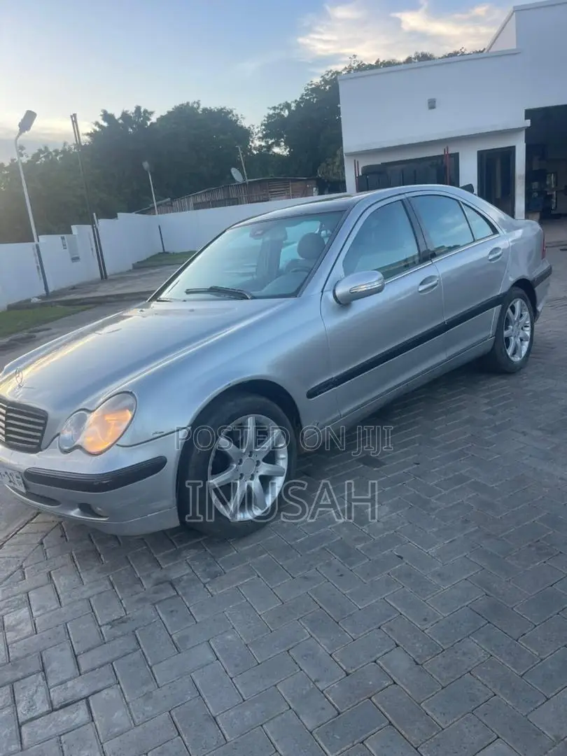 Mercedes-Benz C230 2005 Silver
