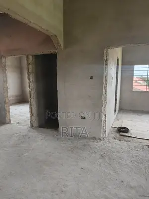 8bdrm Duplex in Kj002, Manhean for sale