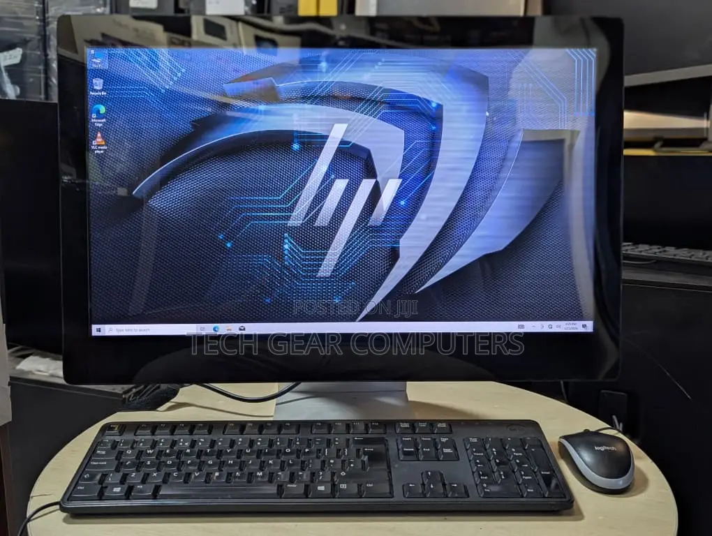 Desktop Computer HP Pavilion 24 8GB Intel Core i5 HDD 1T