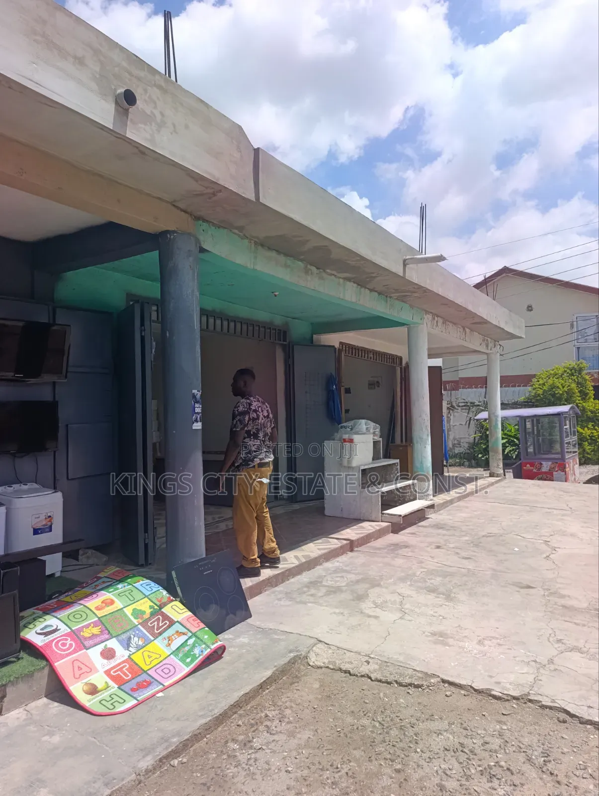 Shop for Rent at Pokuase
