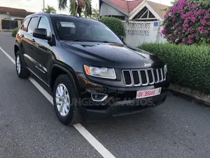 Jeep Grand Cherokee Laredo 4dr SUV (3.6L 6cyl 8A) 2015 Black