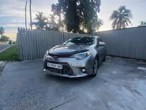 Toyota Corolla LE Premium 4dr Sedan (1.8L 4cyl CVT) 2015 Brown