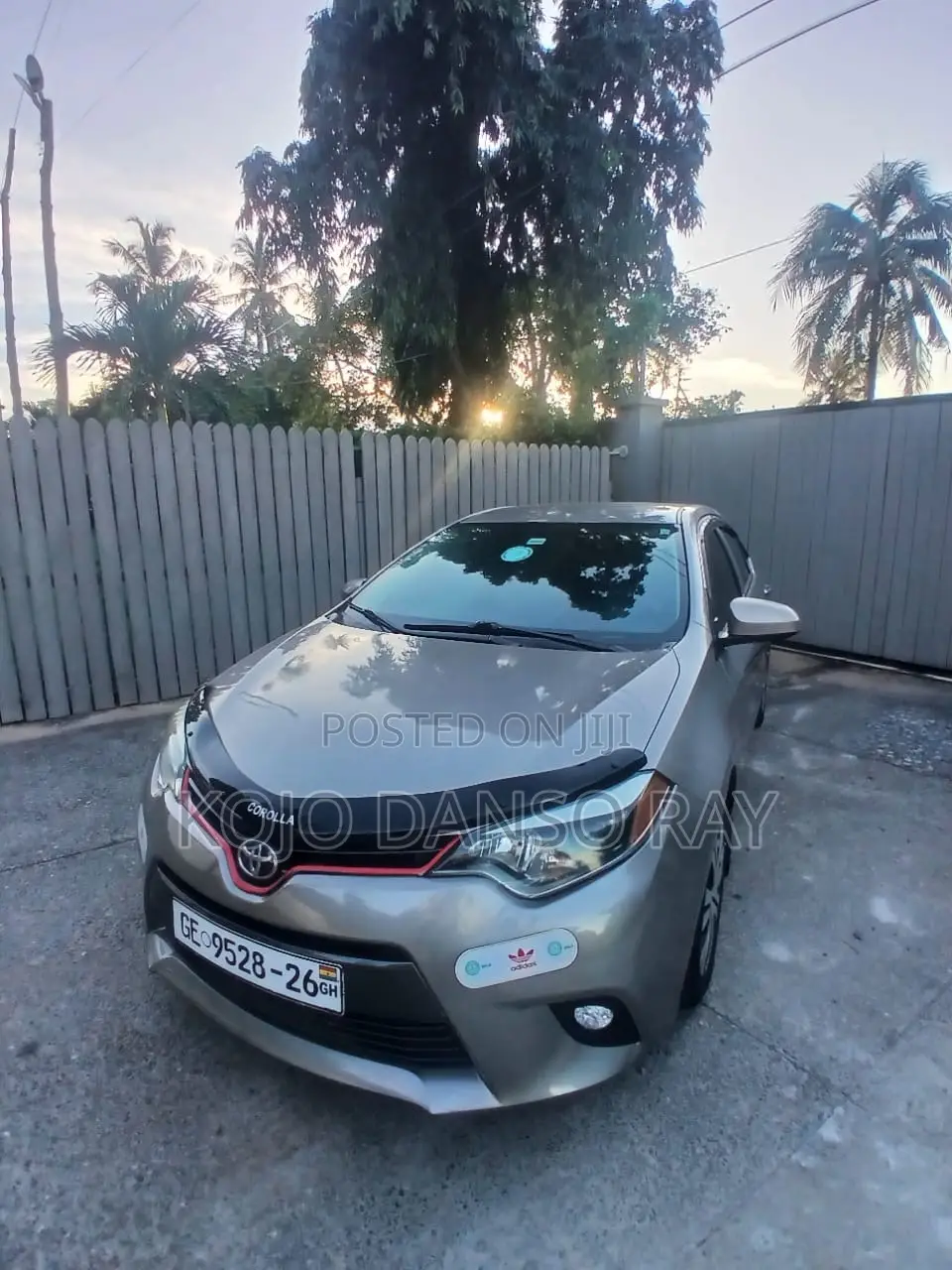 Toyota Corolla LE Premium 4dr Sedan (1.8L 4cyl CVT) 2015 Brown