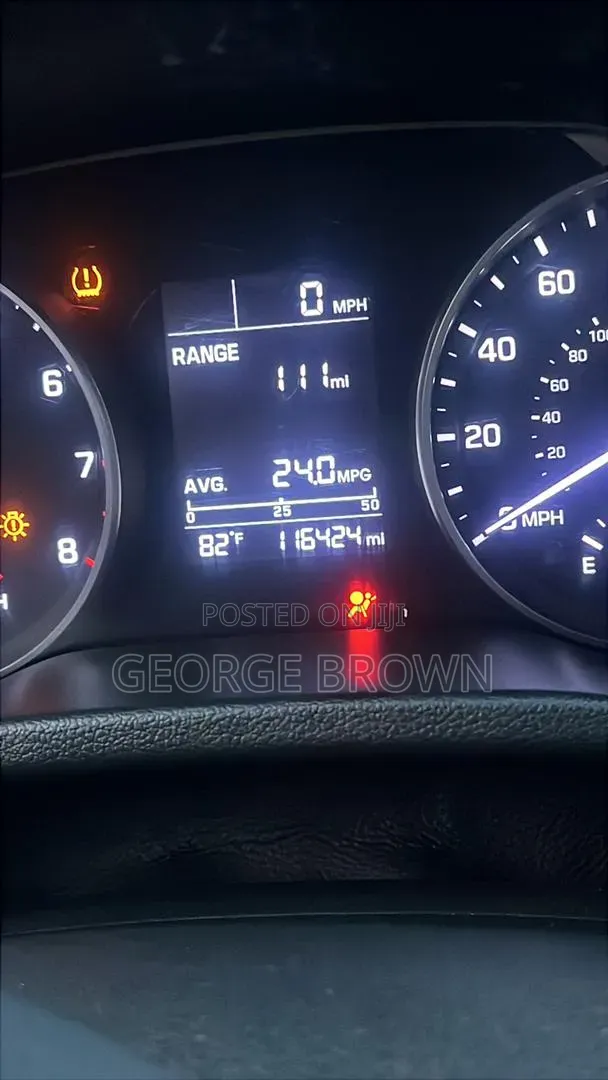 Hyundai Elantra 2018 Silver