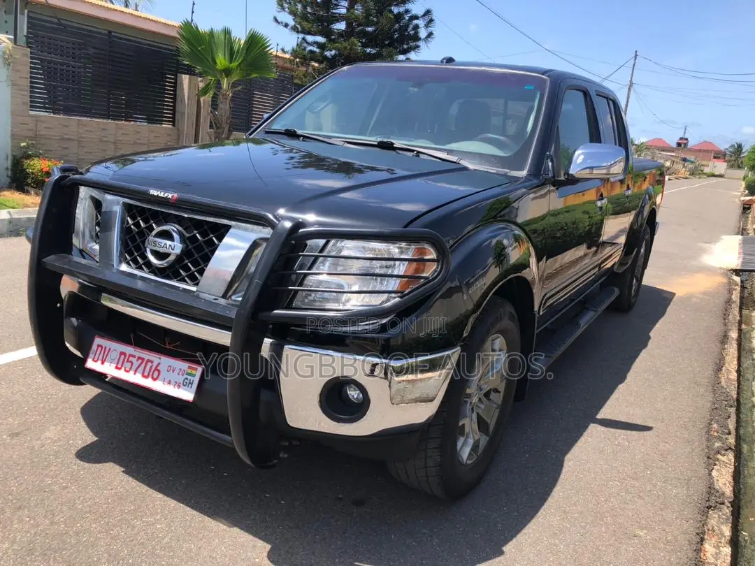 Nissan Frontier S 4dr Crew Cab 4WD 5.0 ft. SB (4.0L 6cyl 5A) 2015 Black
