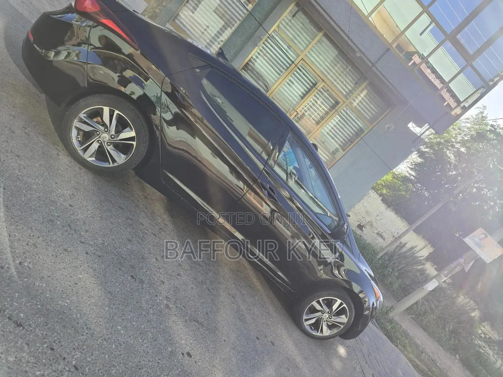 Hyundai Elantra Limited Sedan FWD (1.8L 4cyl 6A) 2016 Black