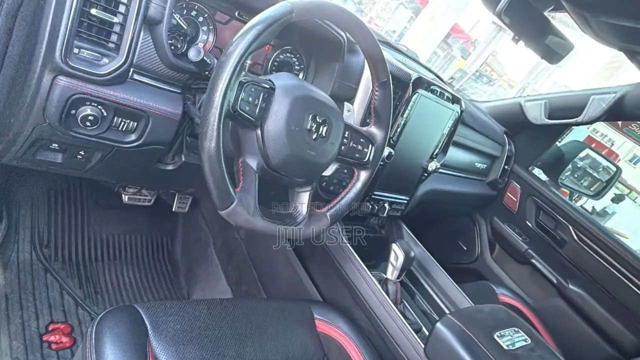 RAM 1500 TRX Crew Cab 4WD SB 2023 Brown