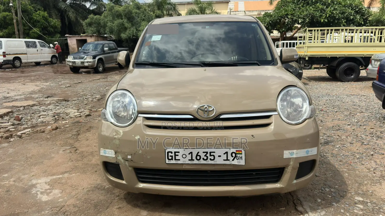 Toyota Sienta 1.5 AWD 2012 Ivory