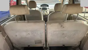 Toyota Sienta 1.5 AWD 2012 Ivory