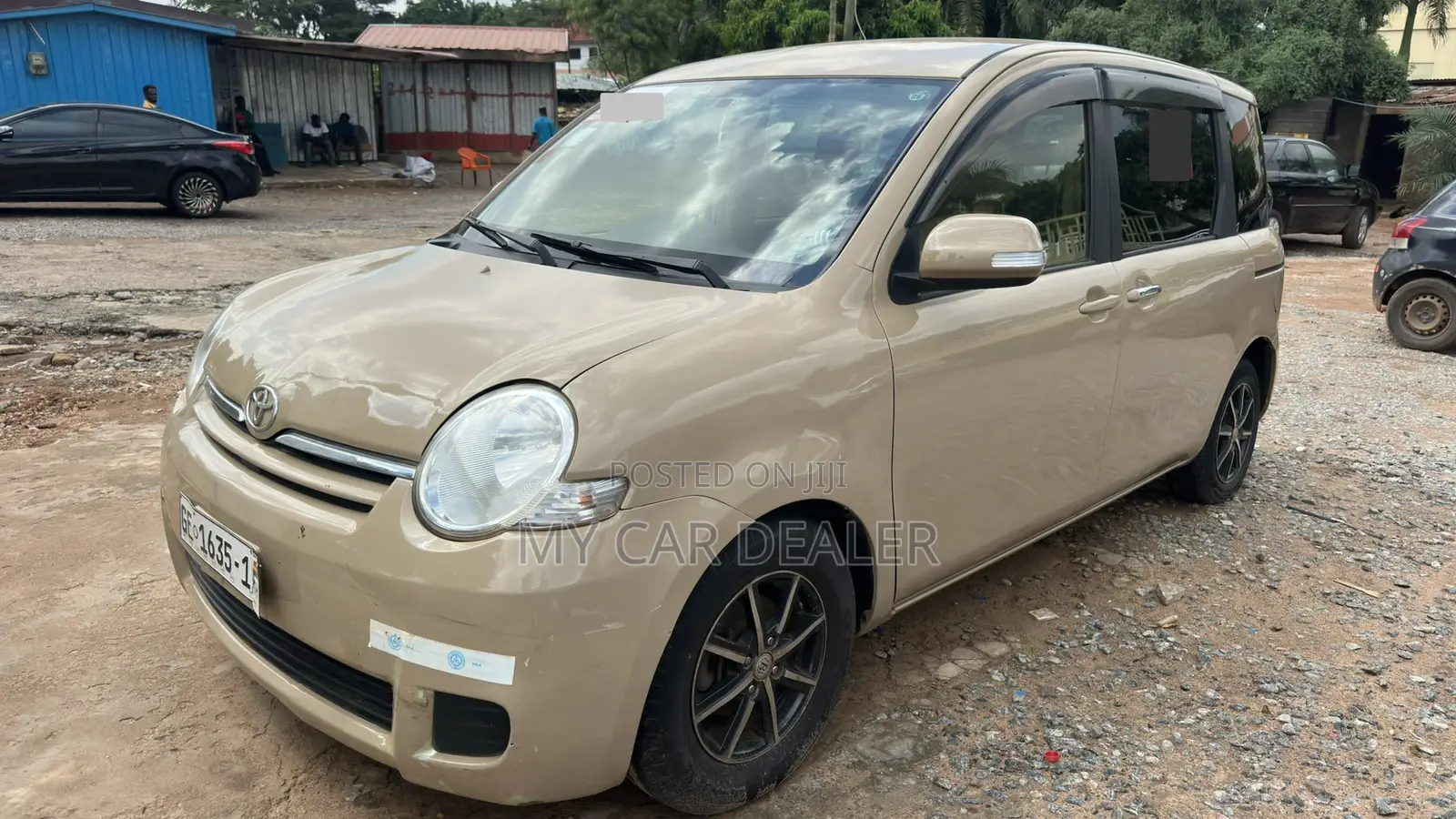 Toyota Sienta 1.5 AWD 2012 Ivory
