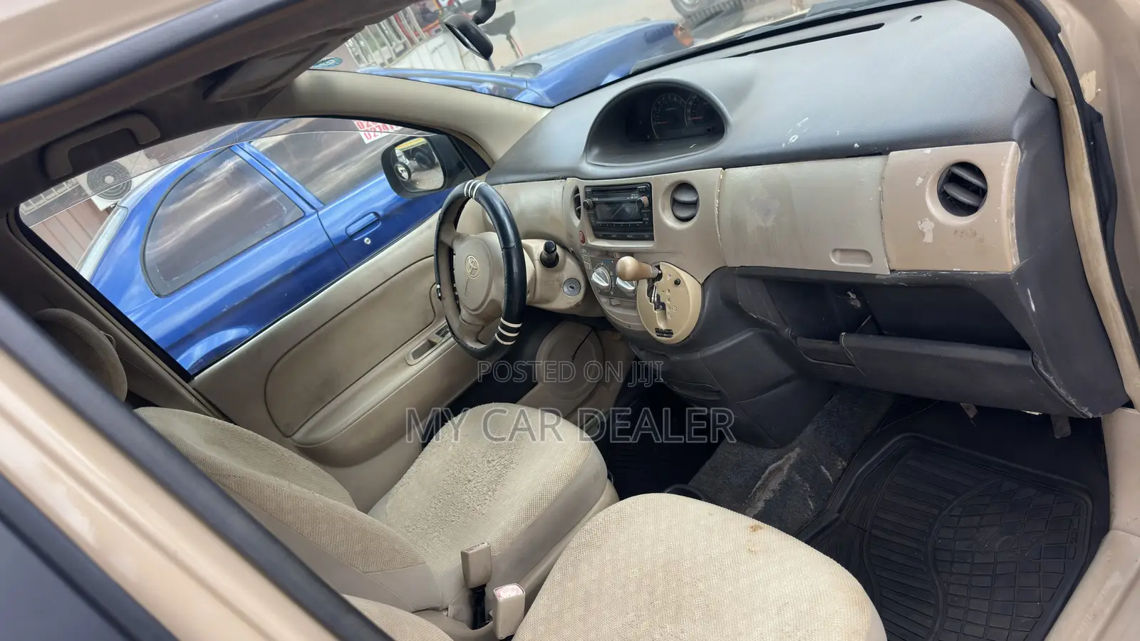 Toyota Sienta 1.5 AWD 2012 Ivory