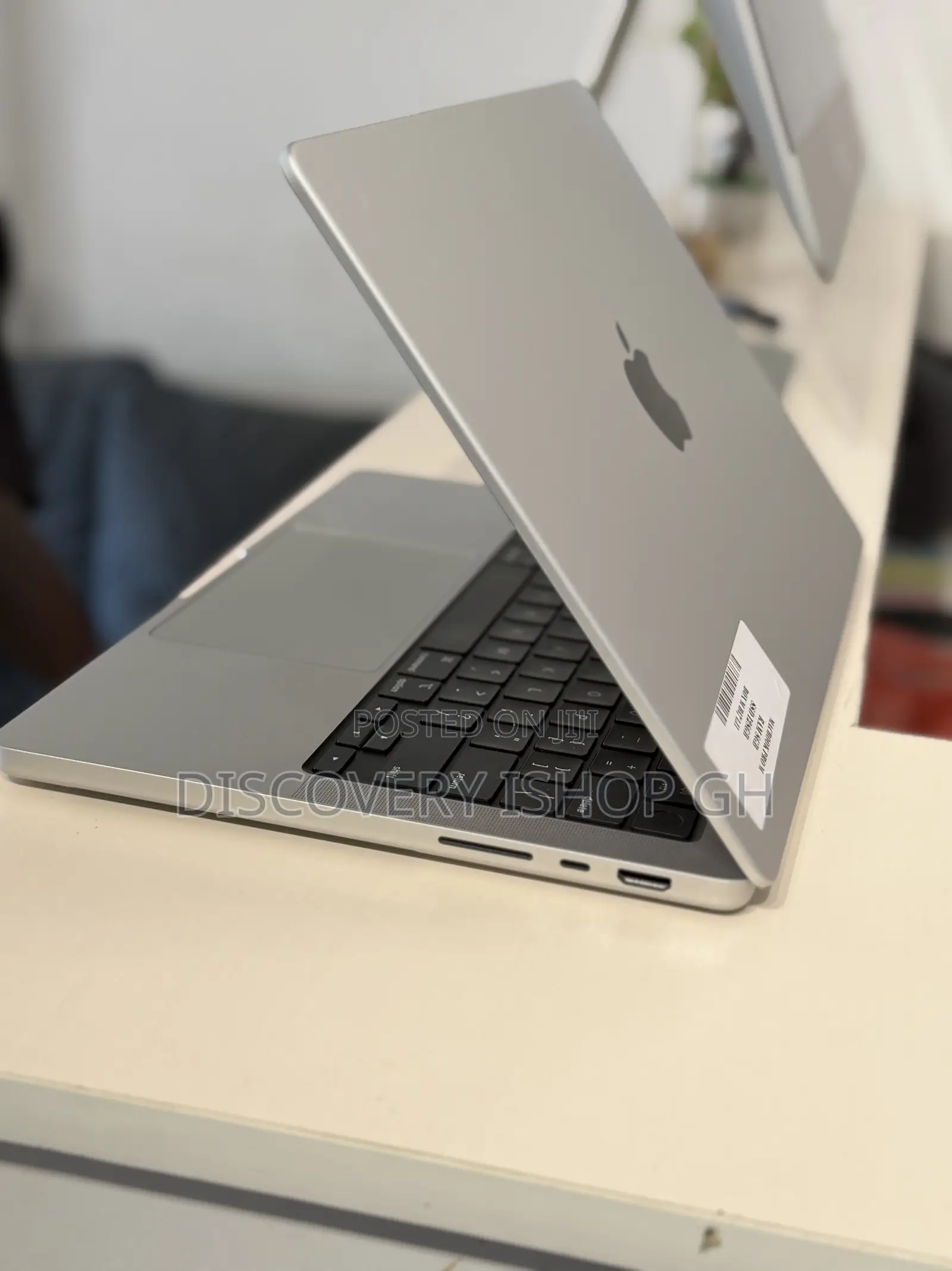Laptop Apple MacBook Pro 2021 M1 16GB Apple M1 Pro SSD 512GB