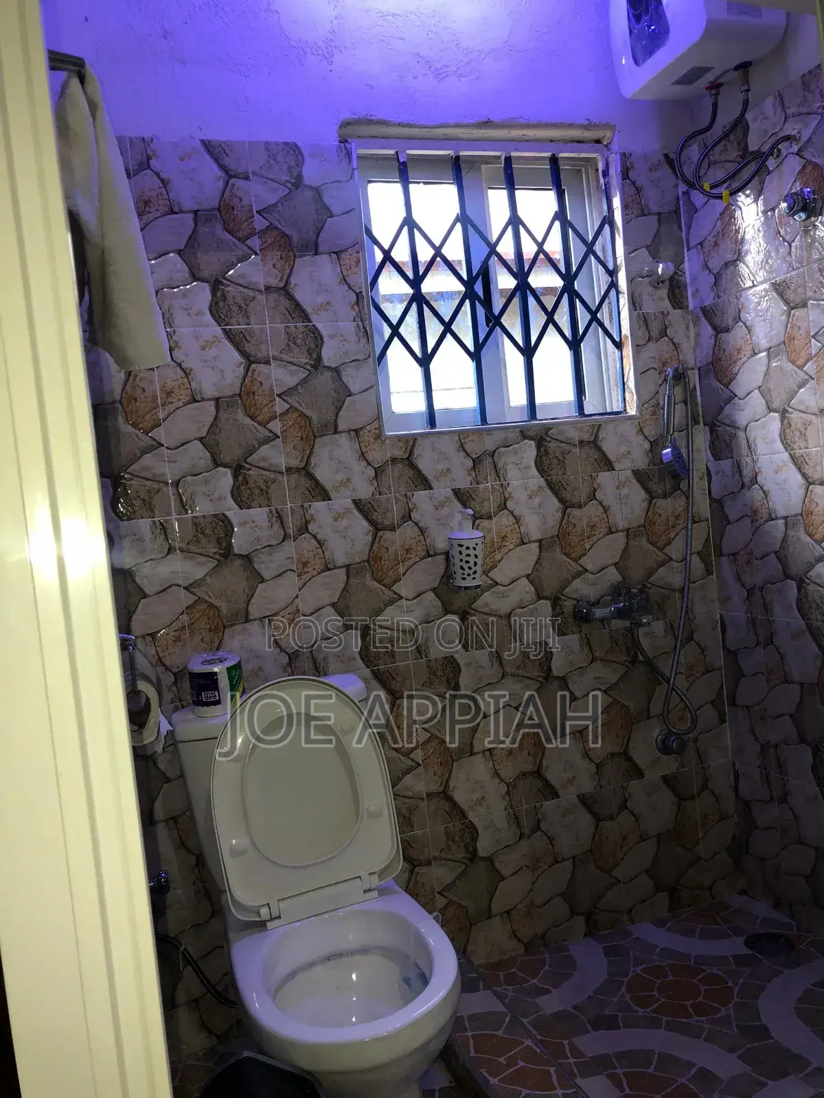 Daily Short Stay Furnished Rooms (Yaa Asantewaa Inn)