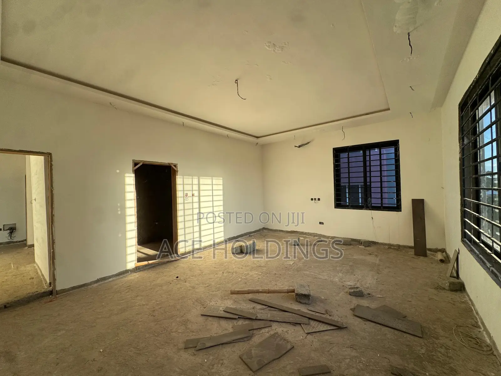 3bdrm House in West Trasacco, School Junction for sale