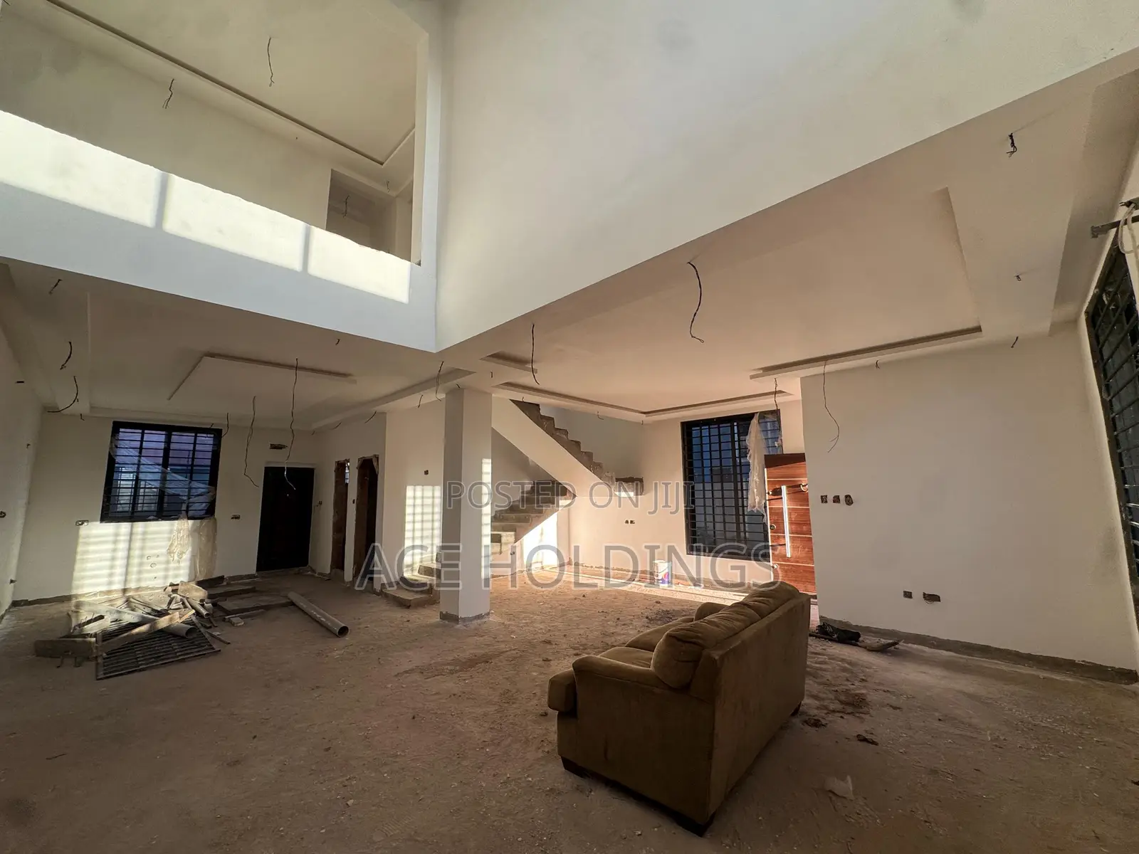 3bdrm House in West Trasacco, School Junction for sale