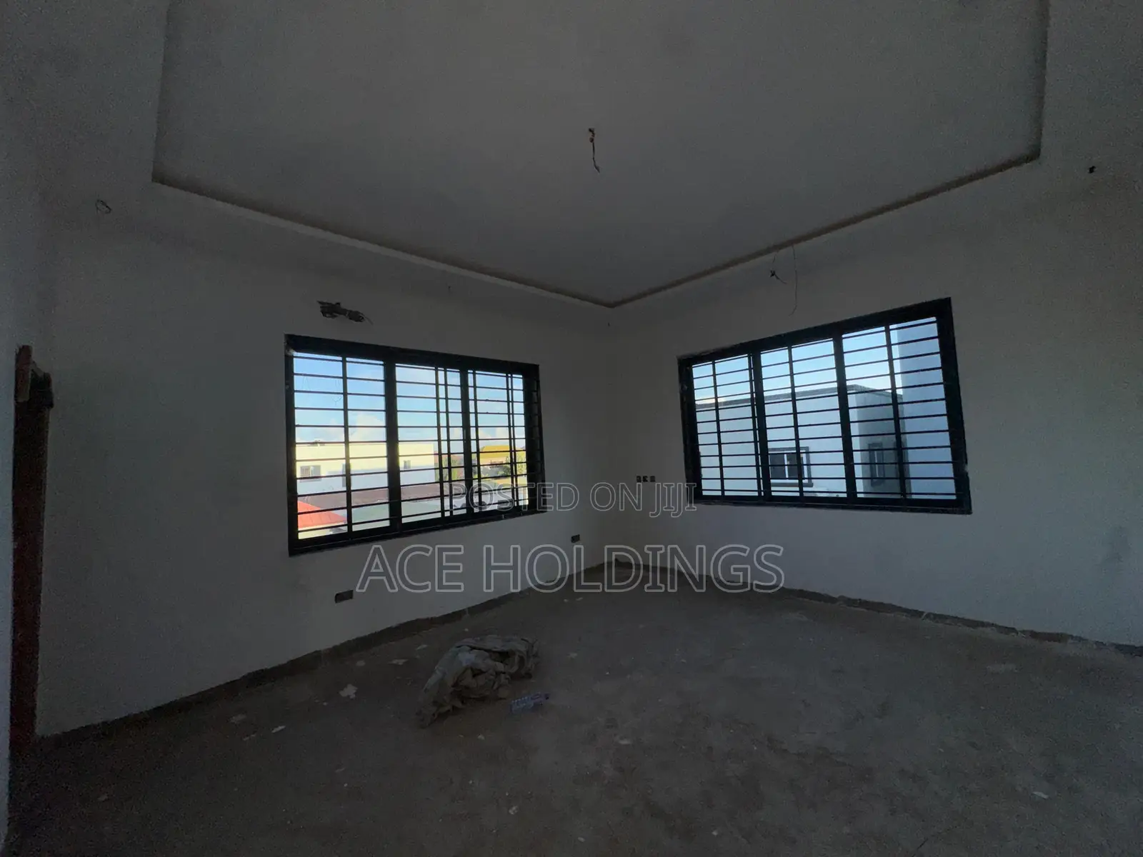 3bdrm House in West Trasacco, School Junction for sale