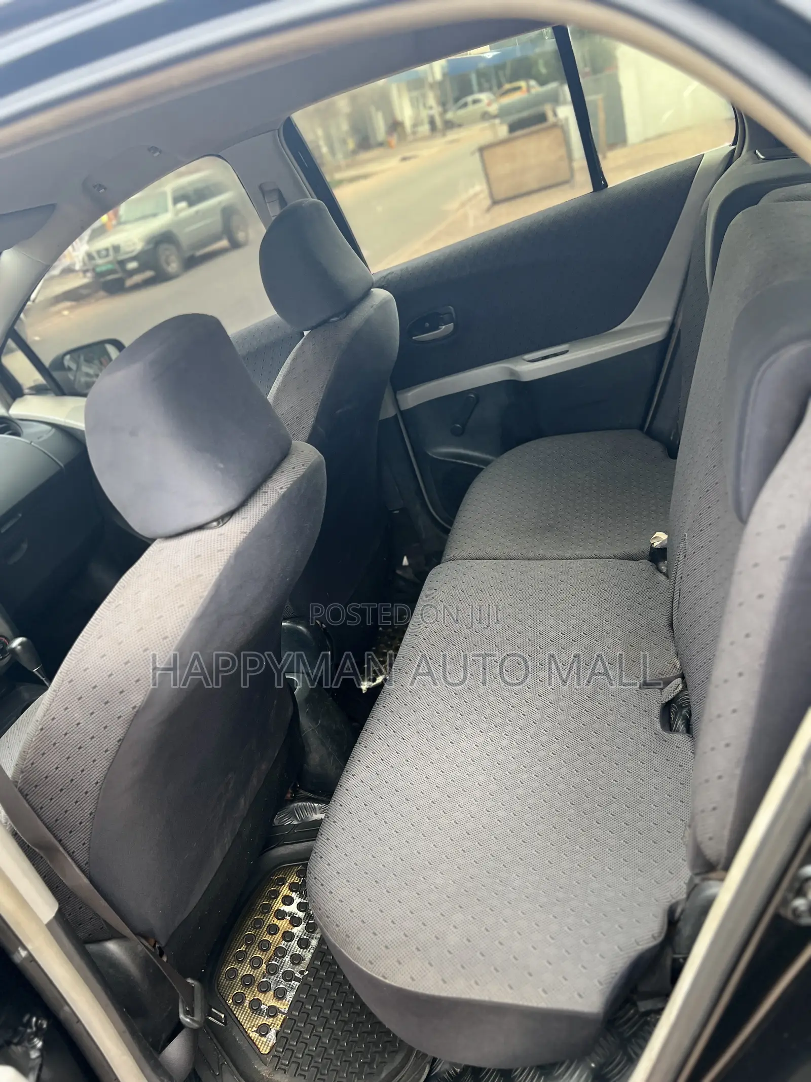 Toyota Vitz 2010 Gray